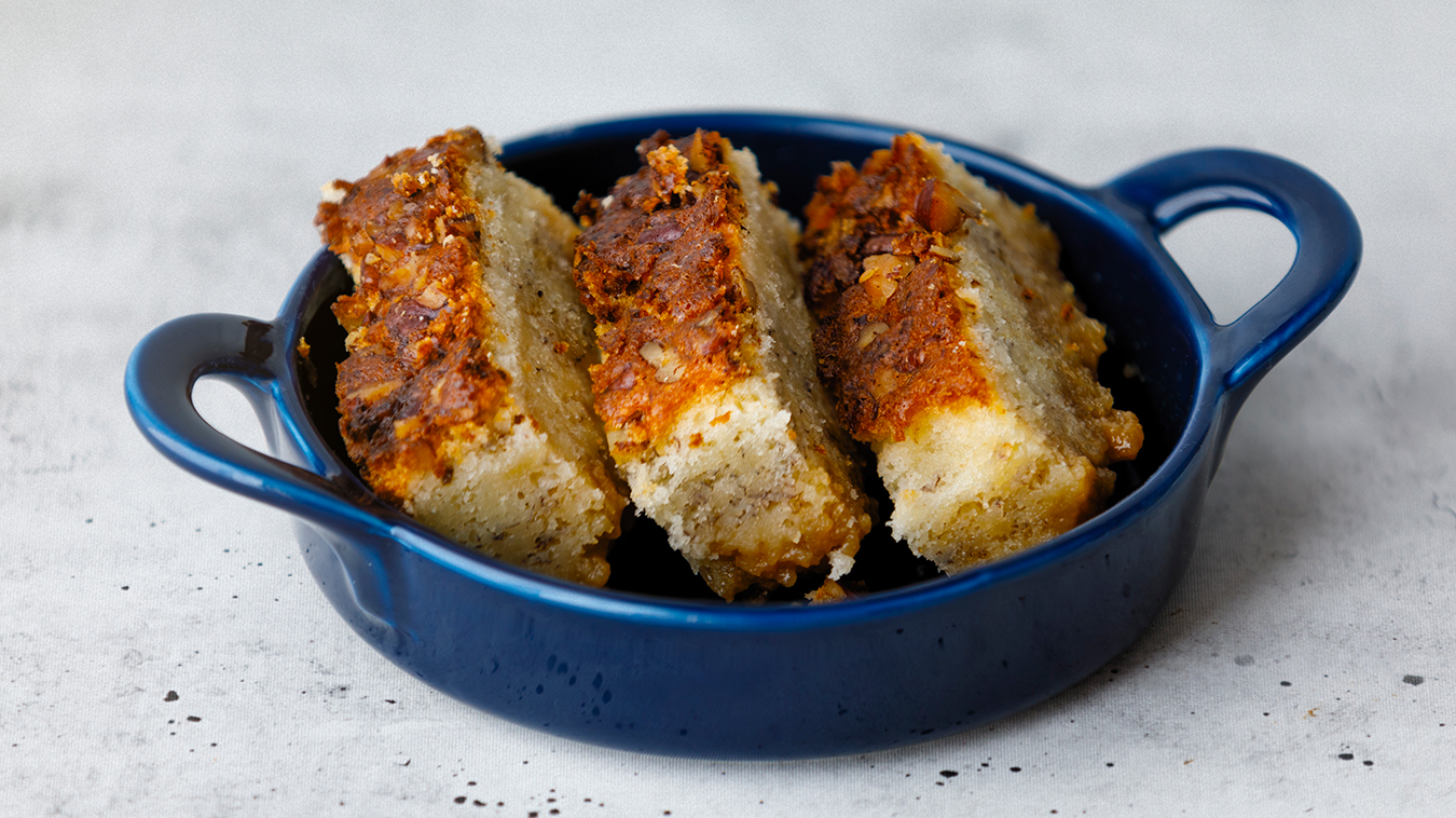 Maple-Bourbon Banana Pudding Cake